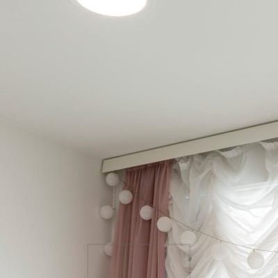 Pyöreä led paneeli laadukkaana yleisvalaistuksena. Led plafond 240 UPPOAVA, 17W on monikäyttöinen valaisin kodin sisä-ja ulkotiloihin. Ledstore.fi