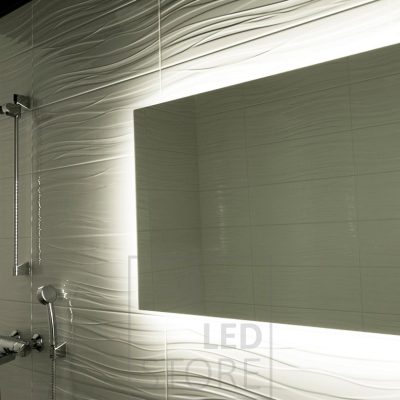 Led nauha peilin taakse asennettuna korostaa kuviolaattaa ja luo tilaan tunnelmallista epäsuoraa valoa. Ledstore.fi